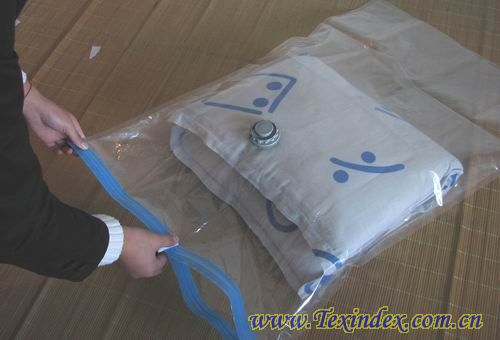 網友圖文并茂教你如何收納被子