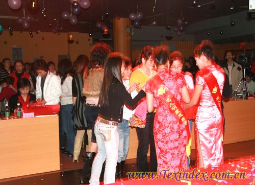 ����ɯ��������Ů���Ї��д������