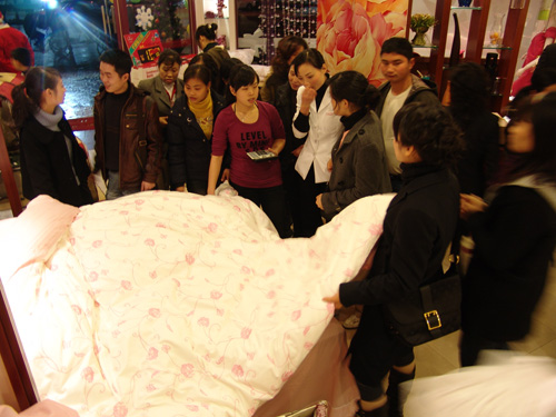 �Ϸ����ƽ��ҹ���u(m��i)��(hu��)�N(xi��o)���ư��f(w��n)