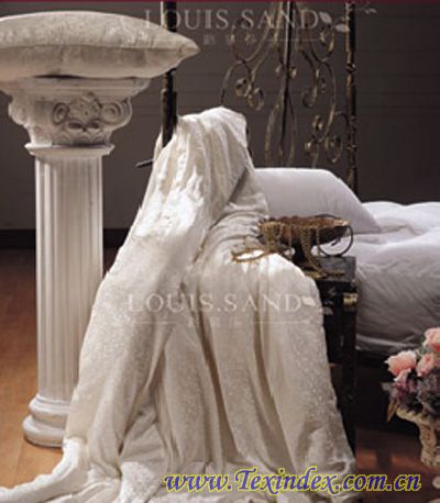 簡述蠶絲被的保養與使用