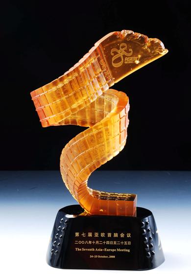 ��r�������R�_�M�Ї��YƷ��һչ