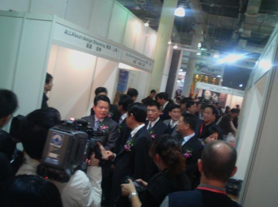 駿易家紡設計之風浙江行獲成功