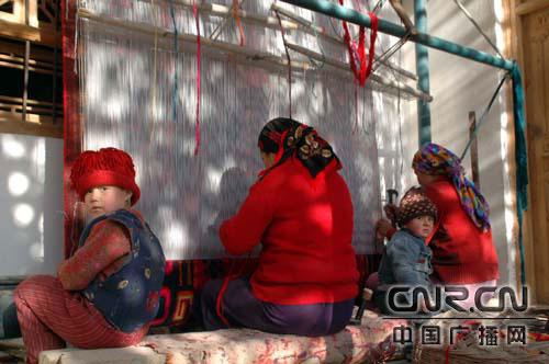 萬千地毯作坊聯(lián)成大工廠