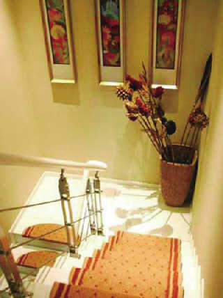 樓梯踏毯的安裝與日常清潔