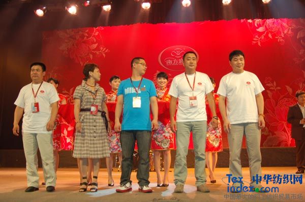 �Ϸ�����ت���(j��ng)�N�̃�(y��u)�㌧(d��o)ُ�T