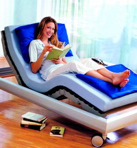 巧妙選購(gòu)三原則 床上飾品扮靚家園