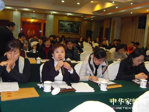 ���ۂ�����ϯ��Ʒ2010��l(f��)����(hu��)�e�k