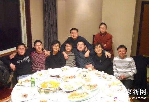 美羅:狂歡,一群前進的人