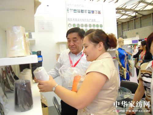 �z���žGɫ�aƷ���༆��չ