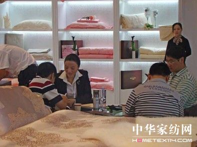 南方寢飾新品牌曼卡蕾亮相深圳
