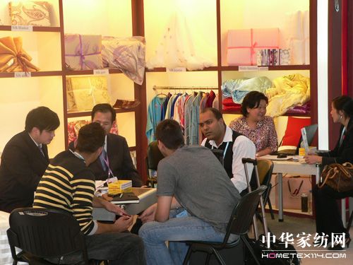 山水絲綢亮相2010年廣交會