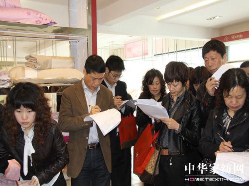 南方寢飾2011秋冬新品評審會召開