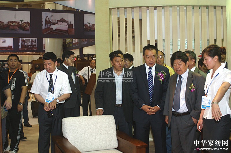 �Ї����H�Ҿ�չ�A�M�]Ļ