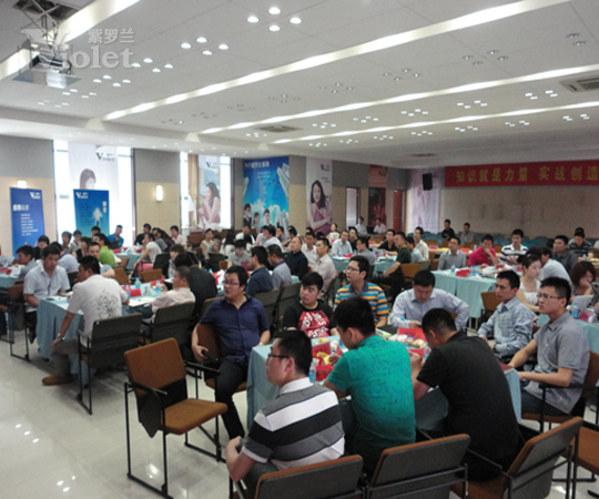 紫羅蘭七月營銷中心述職會召開