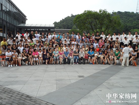 情定法拉秋冬新品發(fā)布會(huì)召開(kāi)