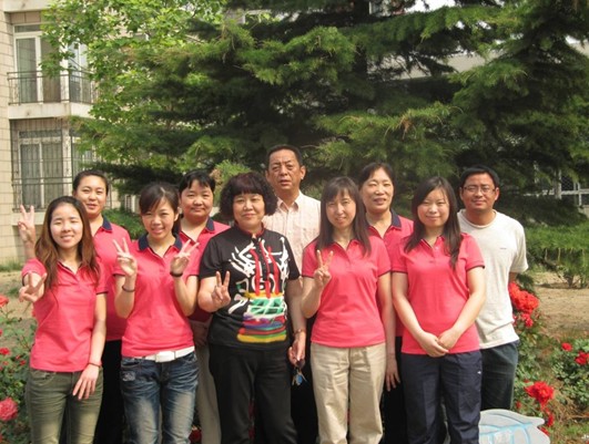 寶縵:以人為本共謀發展