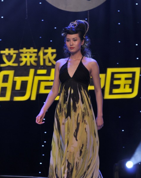 ���R��CCTV���r���Ї���26��18:30����