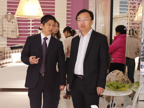 �Pʢ���{�{(di��o)paisley��׌�����v�w