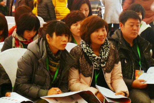 艾萊依2012春夏女裝二次訂貨會圓滿舉行