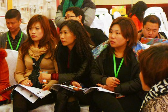 艾萊依2012春夏女裝二次訂貨會圓滿舉行