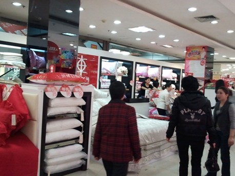 東方刺繡年底連開多家專賣店