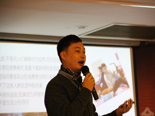 �Ϸ�����´��F�ݕ��A�M��Ļ