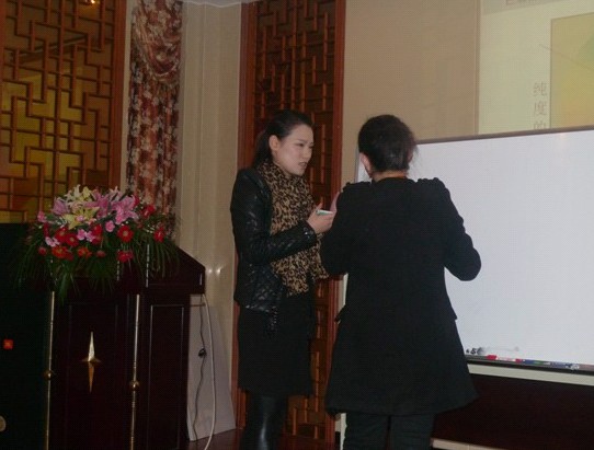 ���R��2012������Ʒ������Ӗ����m(x��)�e��