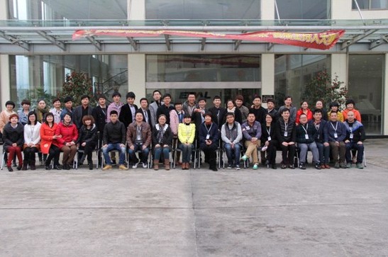 艾萊依開啟金話筒達人秀