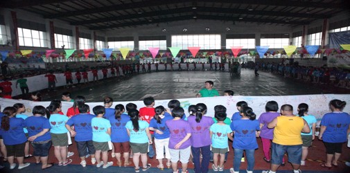 遠(yuǎn)夢(mèng)家居成長(zhǎng)心連心活動(dòng)--關(guān)愛(ài)學(xué)生把愛(ài)傳出去