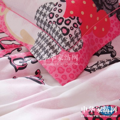 ��ʿ��Ҽ�2012�ﶬ��Ʒ����옷�r(sh��)�м�