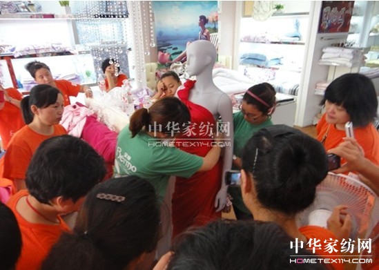 ���z�Ҽ��|���ÈF��Ӣ��Ӗ���A�M��Ļ