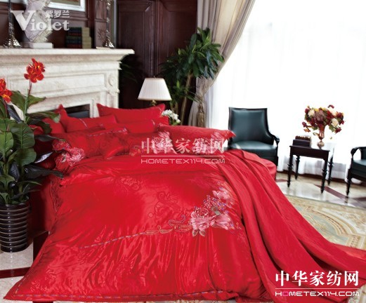 婉轉千尋愛無悔 紫羅蘭用心送祝福