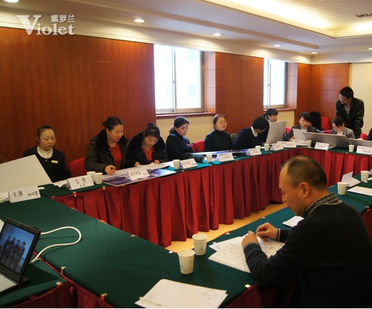 ���_�m��ֱ�I��˾��Ӣ�T��pkِ�e��