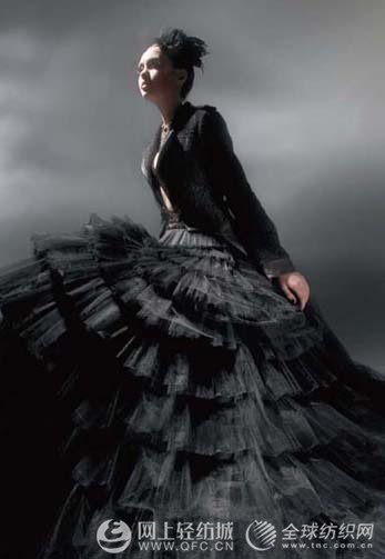 ᘿ�Ů��������:�ú�ɫ���[������