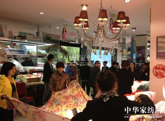 ��ꖄPʢ�Ҽ�Ʒ�b��(hu��)�����(hu��)�T�w�(y��n)