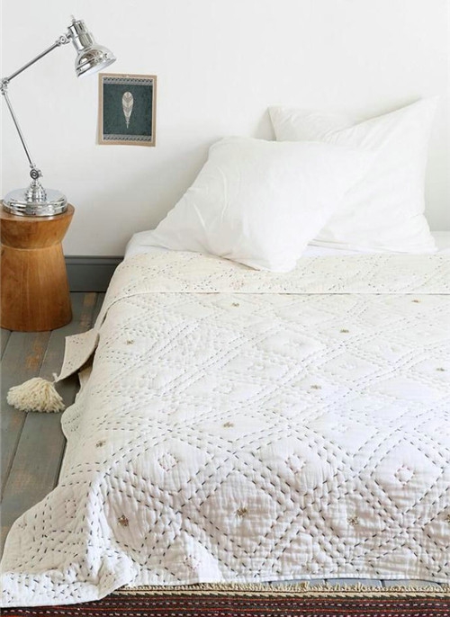 ���ҽ�������ޱ����ڼҾӮaƷ�Б���