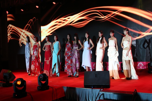 ����ë��2015�ﶬ��Ʒ�l�����A�M��Ļ