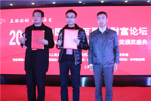 �����D������