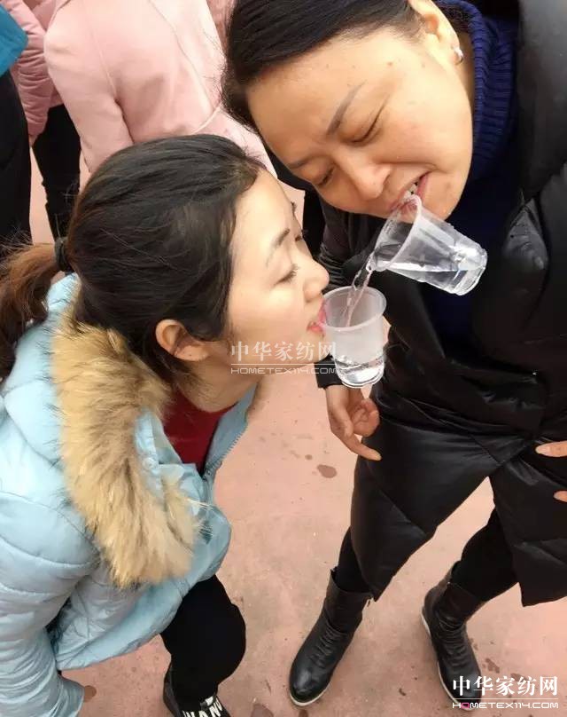 �Pʢ�Ҽ�����������Ӣ�R����ɽ�������@�����£�