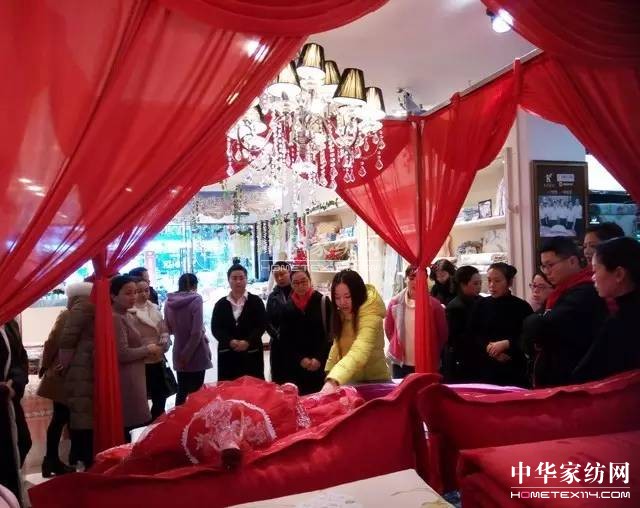 �Pʢ�Ҽ�����������Ӣ�R����ɽ�������@�����£�