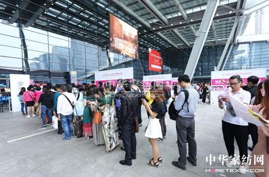 2017�＾���ڶYƷչ�A�M��Ļ�x�����m�~�������