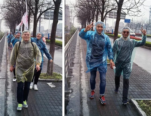 �Pʢ����F(tu��n)�����(d��ng)�O��(zh��n)�澳���ƵZͬ�У�