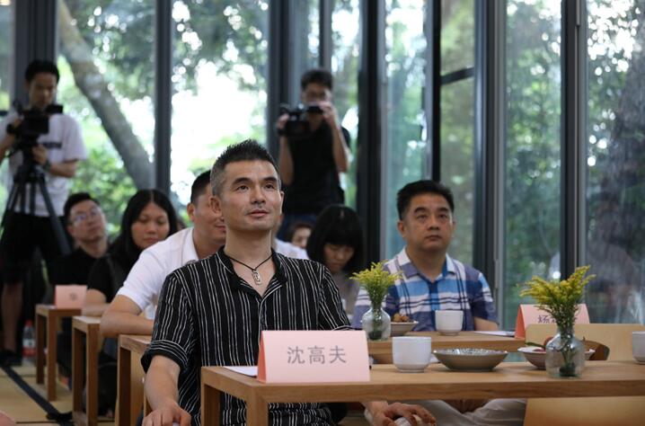 ����Ȼ���ؾ�����������һ�����ӵİl����