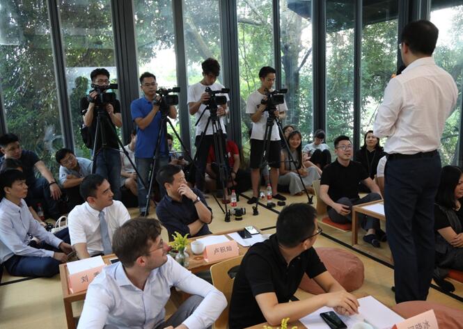 ����Ȼ���ؾ��������һ�����ӵİl����