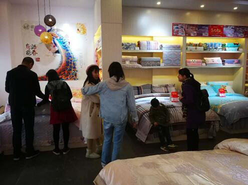 ˯�����Ҽ�¡���M(j��n)�vꖽ��У���(ch��ng)��𱬣�