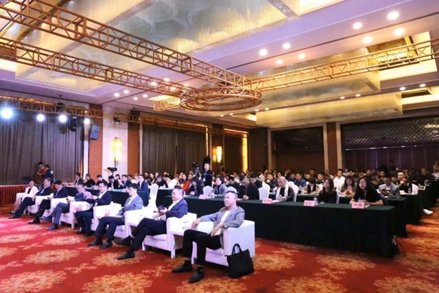 32�f(w��n)�����壬�ɽ���9000�f(w��n)Ԫ����ʮ�����Ї�(gu��)���������Ҽ����彻�ו�(hu��)¡�����_���x��ͨ�ݼҼ��a(ch��n)�I(y��)��1+3���¸��