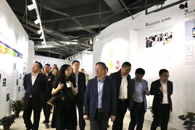 32�f(w��n)�����壬�ɽ���9000�f(w��n)Ԫ����ʮ�����Ї�(gu��)���������Ҽ����彻�ו�(hu��)¡�����_���x��ͨ�ݼҼ��a(ch��n)�I(y��)��1+3���¸��