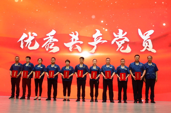 �����h���ꡤ�^�M(j��n)�A�����A���hί�e�Бcף���h������ô��(hu��)